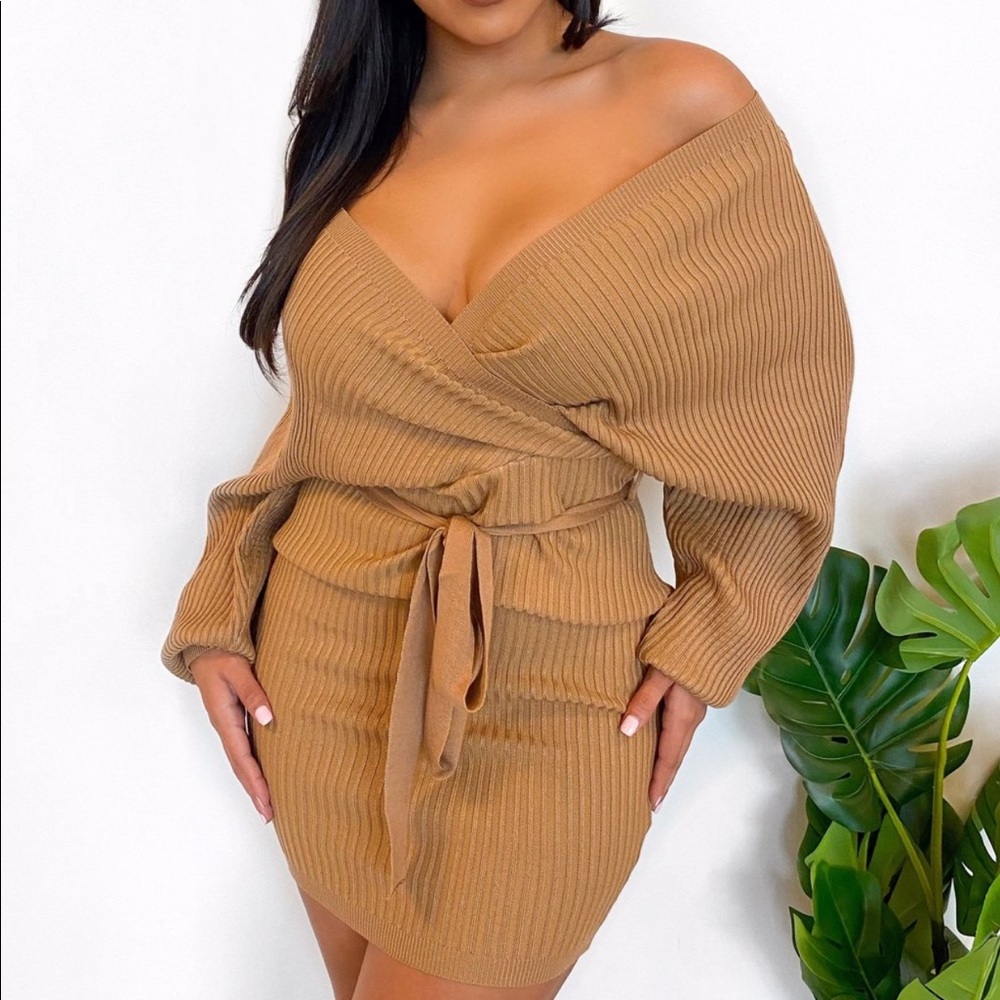 NWT NAVY Long sleeve MIDI Dress